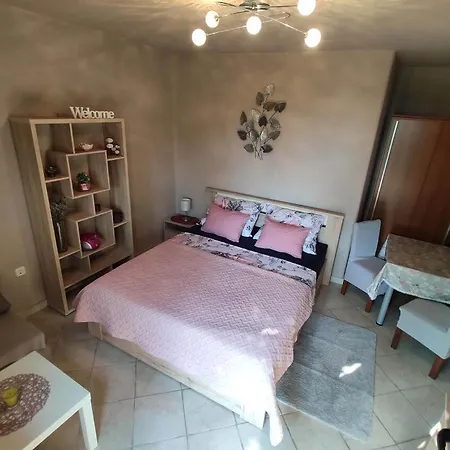 Apartman Mirta Apartment Smrika
