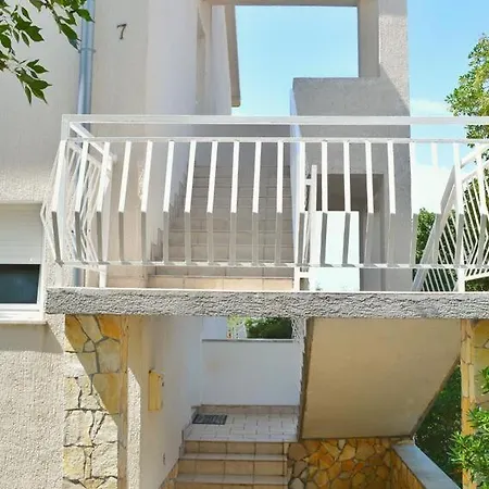 Apartment Apartman Mirta